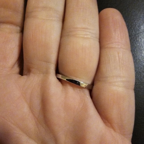 Ladies CZ sterling ring - Picture 8 of 8